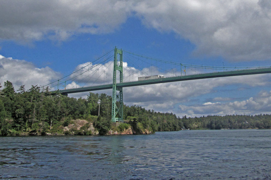 1000 Islands – USA/Canada International Bridge